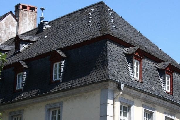 Couverture de toiture à Namur, opter pour les ardoises